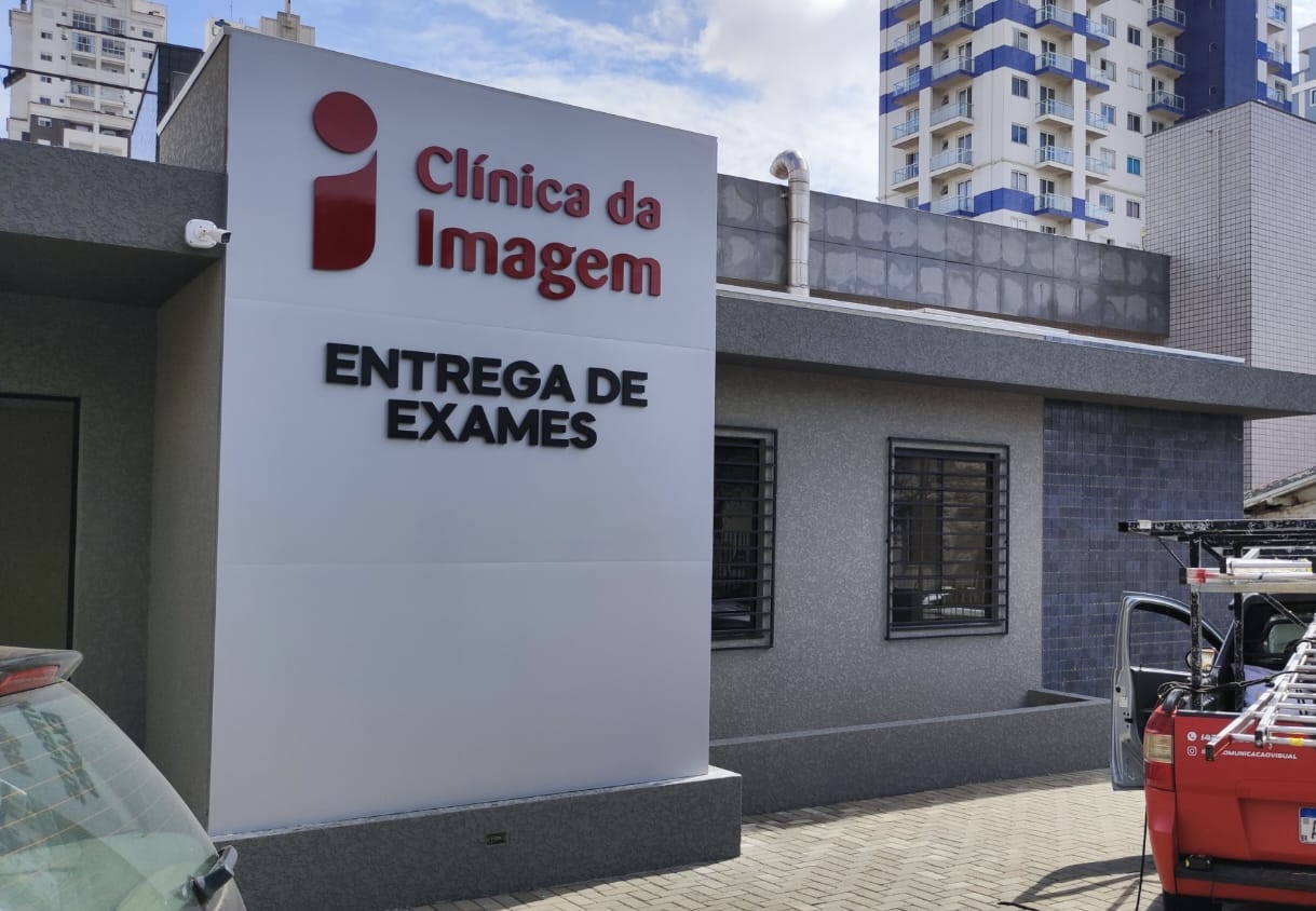 Totem personalizado para empresa em Ponta Grossa